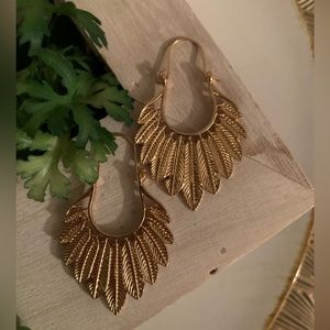Golden earrings!